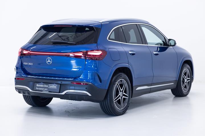 Blå Mercedes EQA350 fra 2025