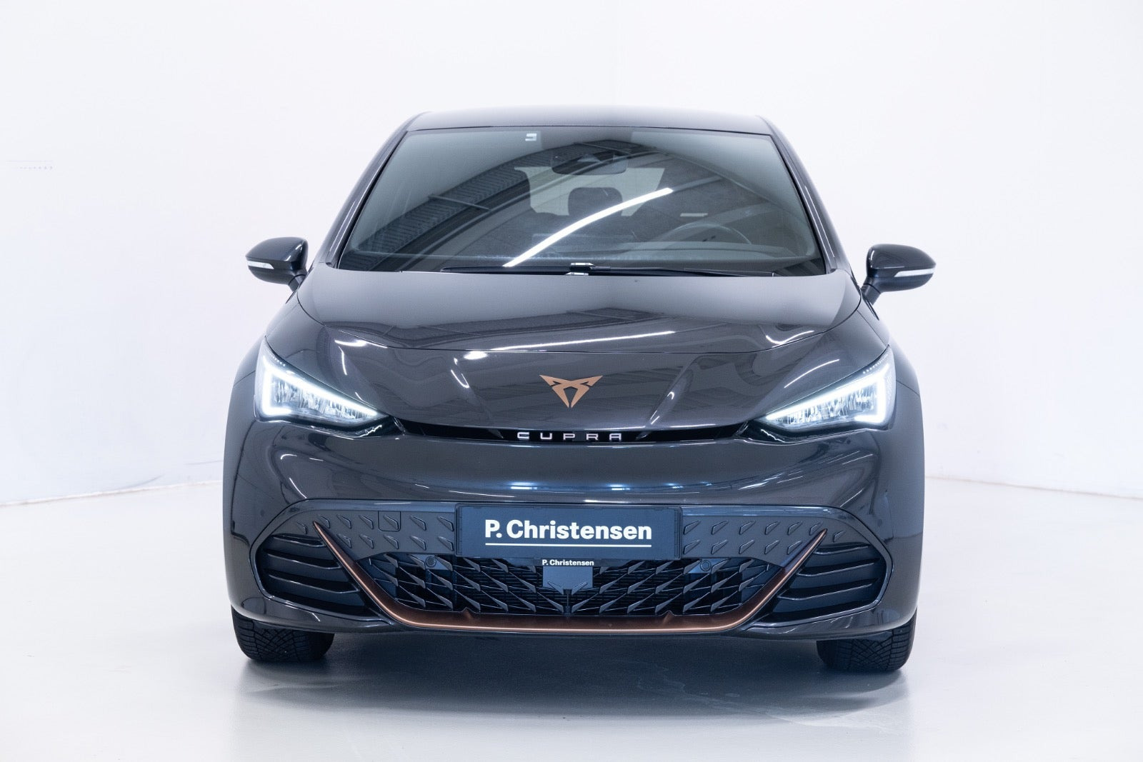 Grå Cupra Born fra 2024