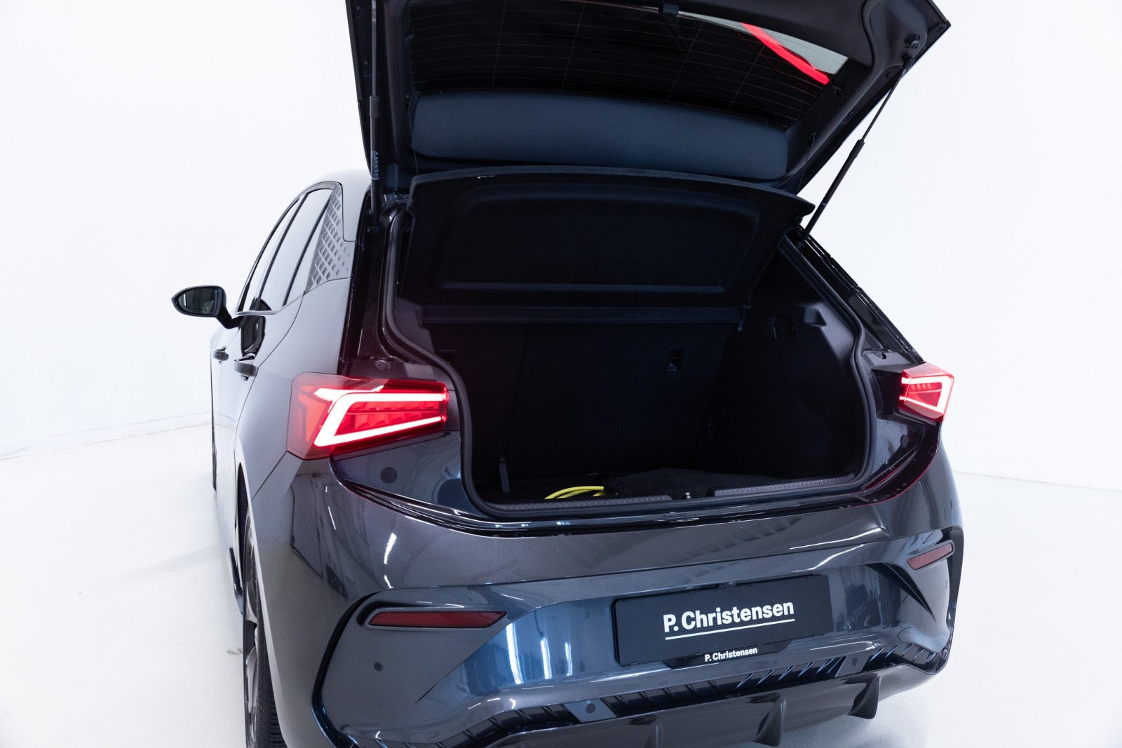 Grå Cupra Born fra 2024
