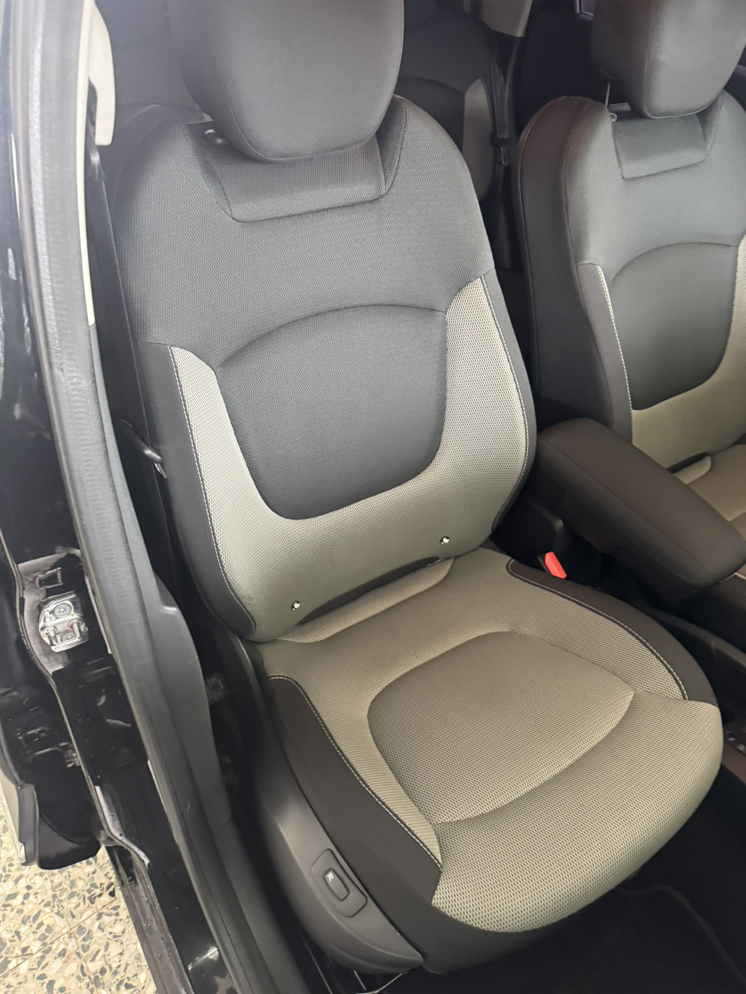 Sort Renault Captur fra 2015