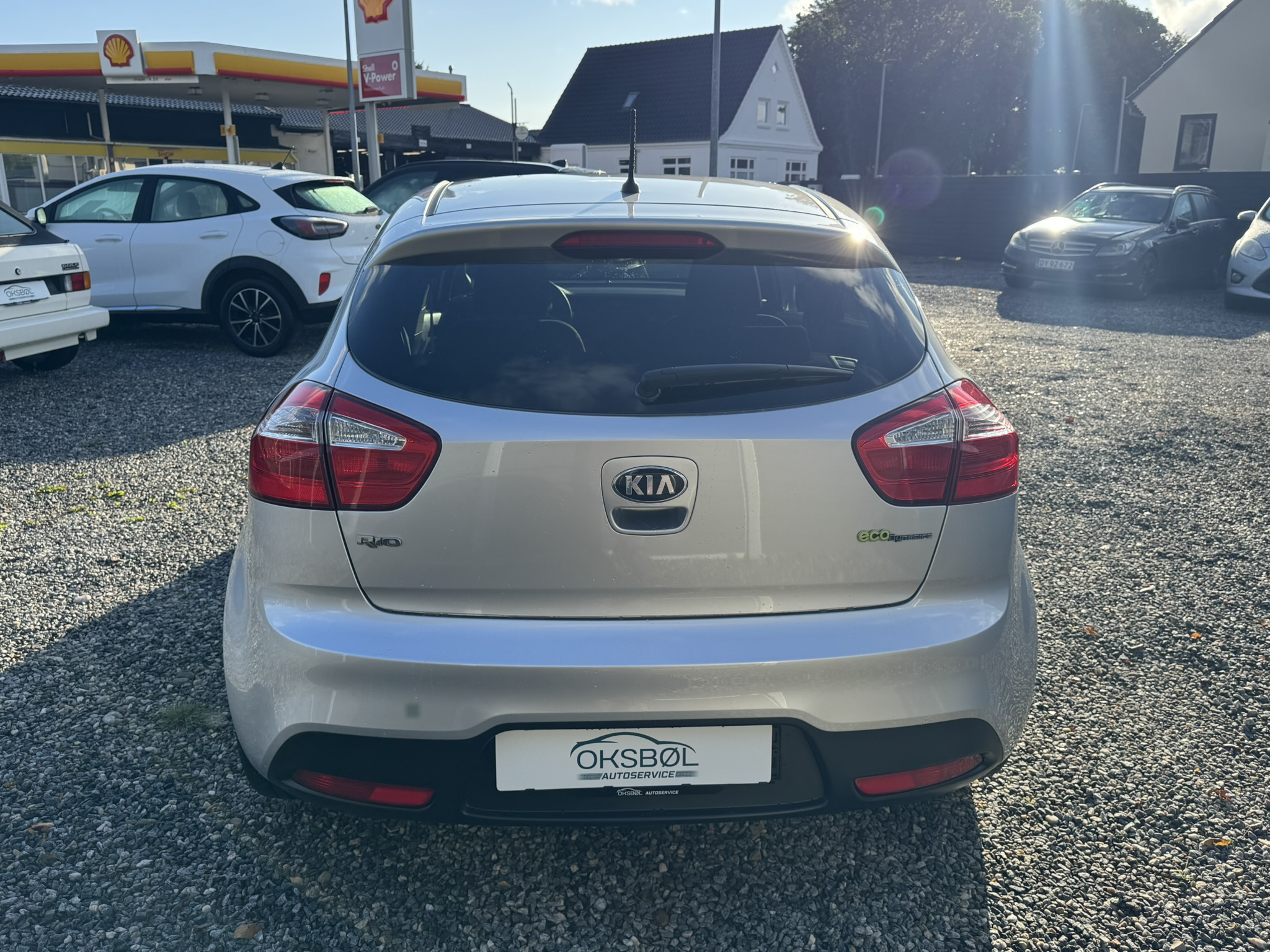 Grå Kia Rio fra 2014