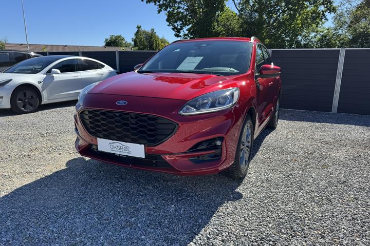 Rød Ford Kuga fra 2020