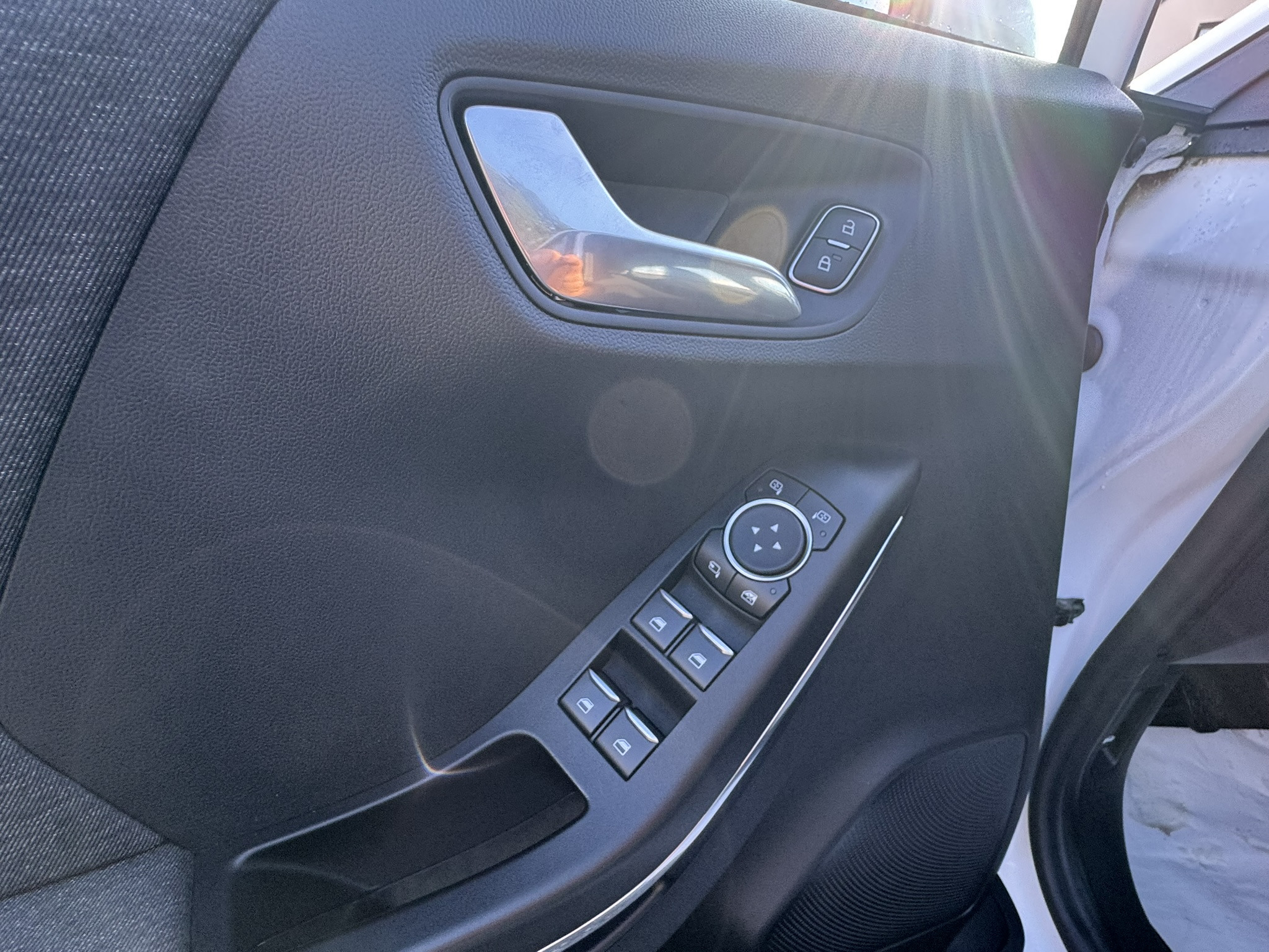 Hvid Ford Puma fra 2021