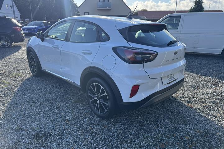 Hvid Ford Puma fra 2021