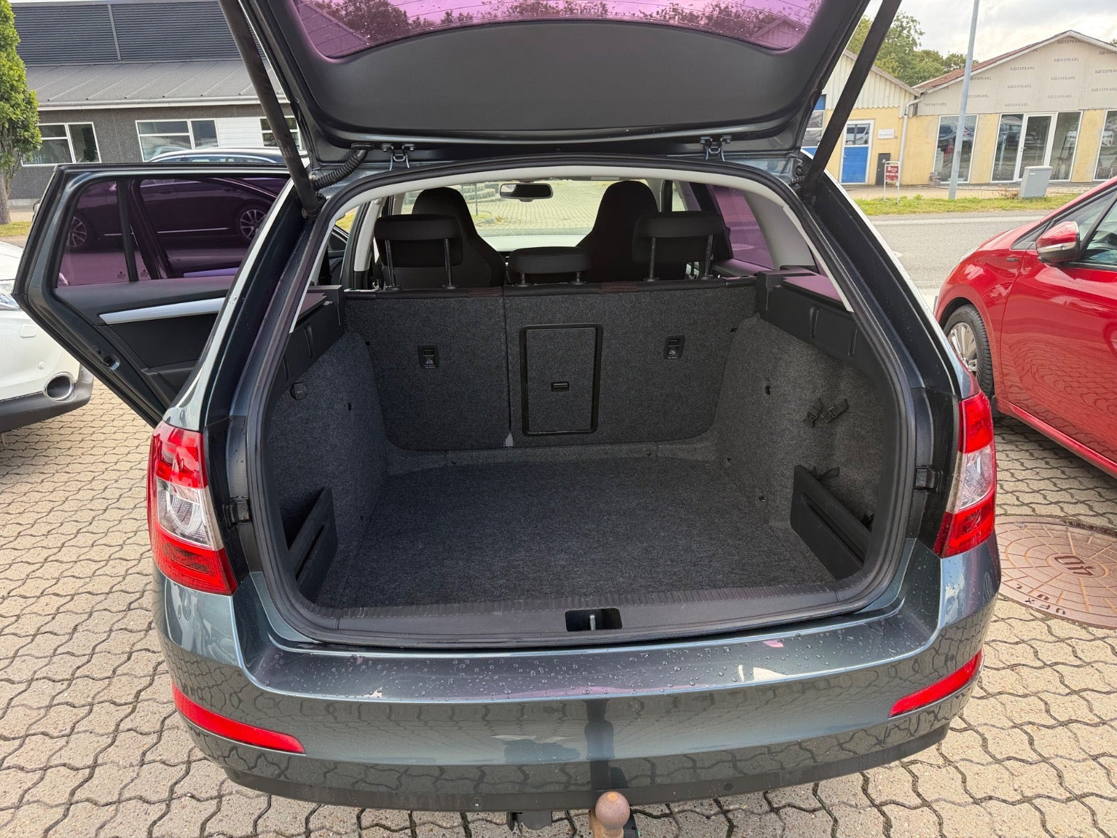 Grå Skoda Octavia fra 2015