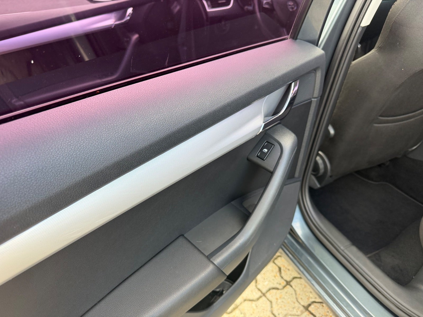 Grå Skoda Octavia fra 2015