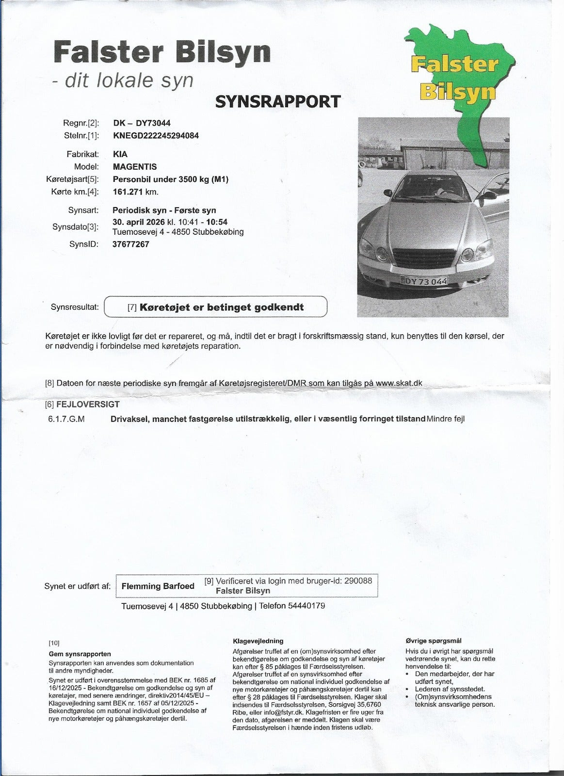 Sølv Kia Magentis fra 2004 set udefra