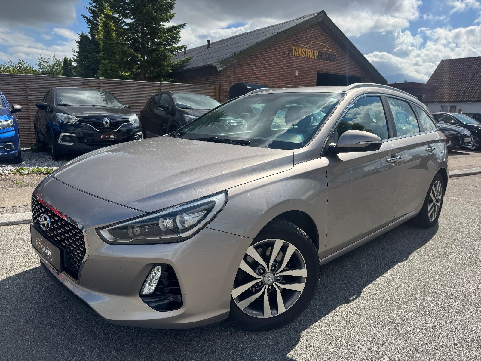 Hyundai i30 1,4 T-GDi Premium stc. DCT