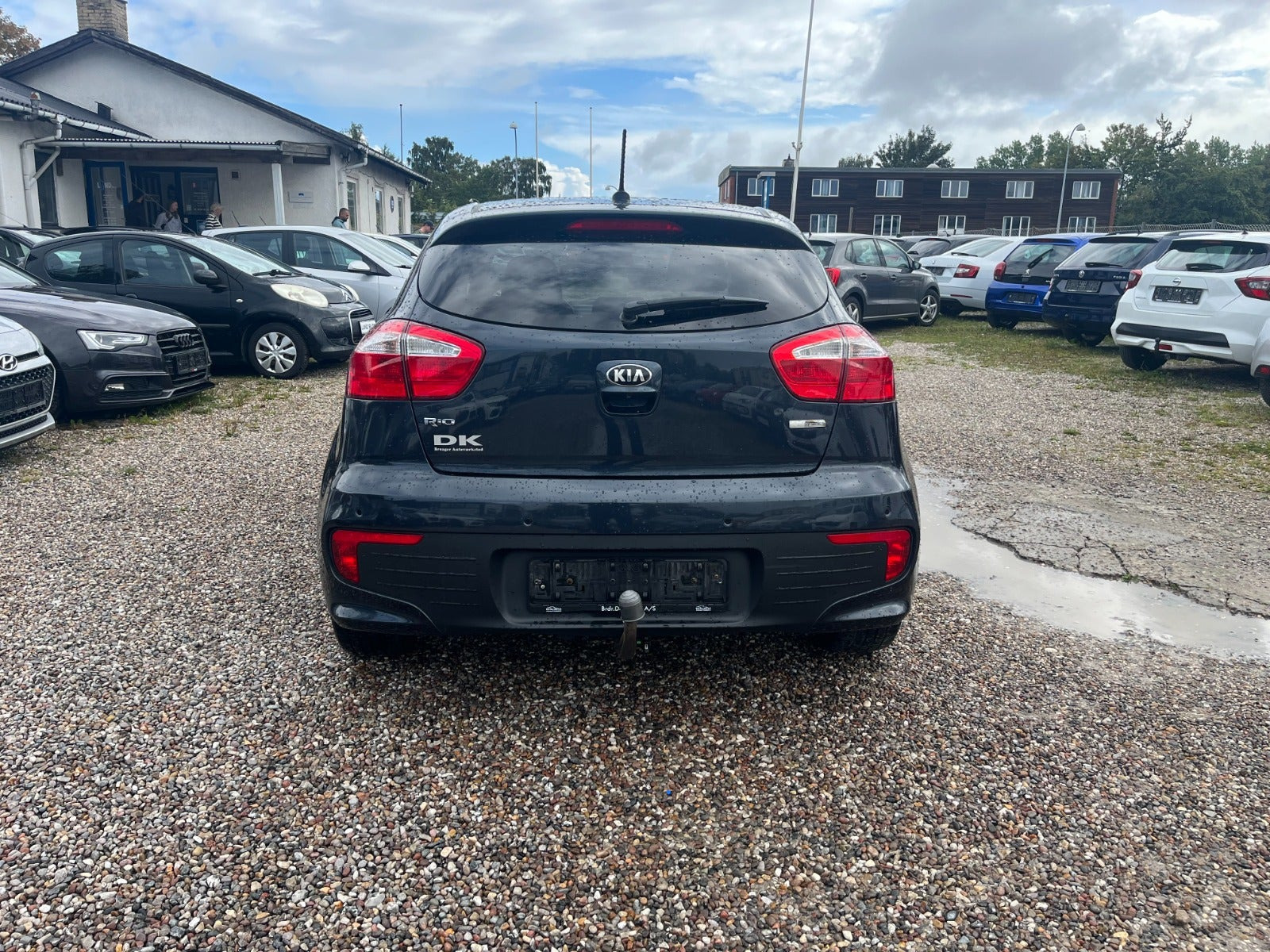 Grå Kia Rio fra 2016