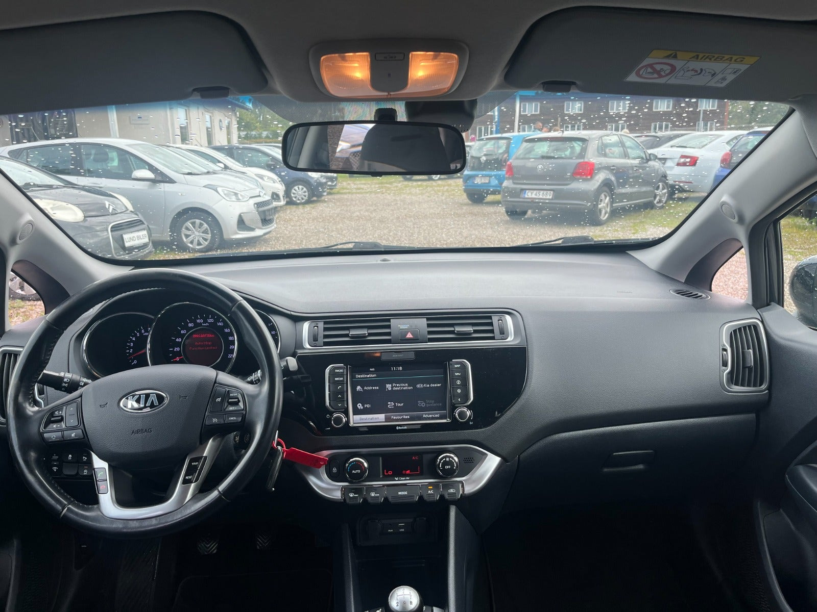 Grå Kia Rio fra 2016