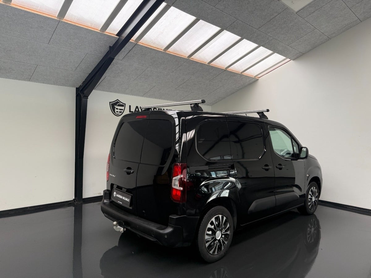 Sort Citroën Berlingo fra 2020