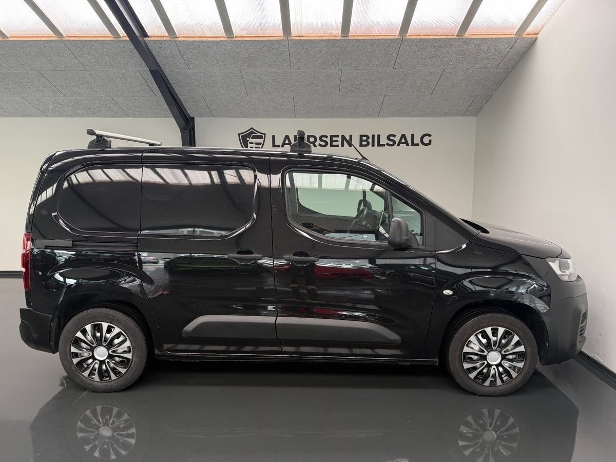 Sort Citroën Berlingo fra 2020