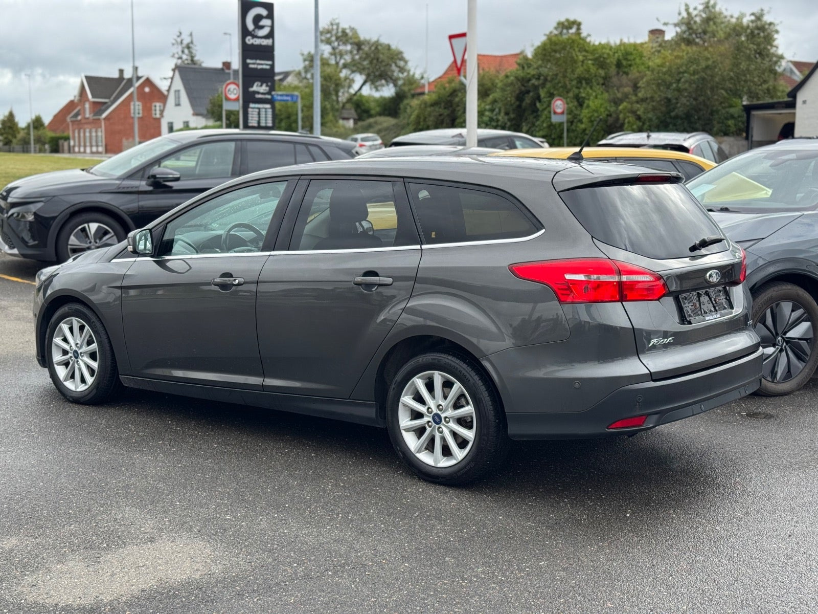 Grå Ford Focus fra 2017