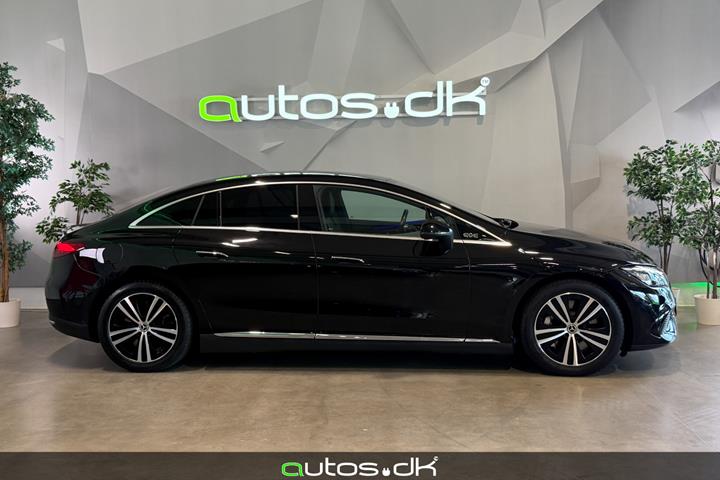 Hvid Mercedes EQE350+ fra 2022