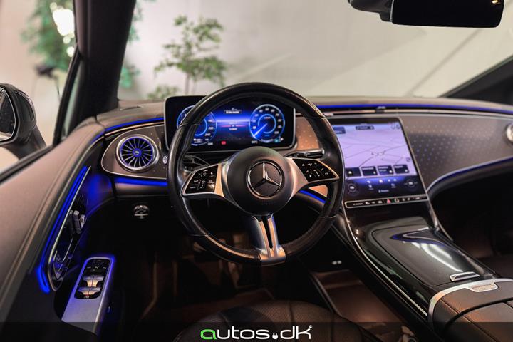 Hvid Mercedes EQE350+ fra 2022