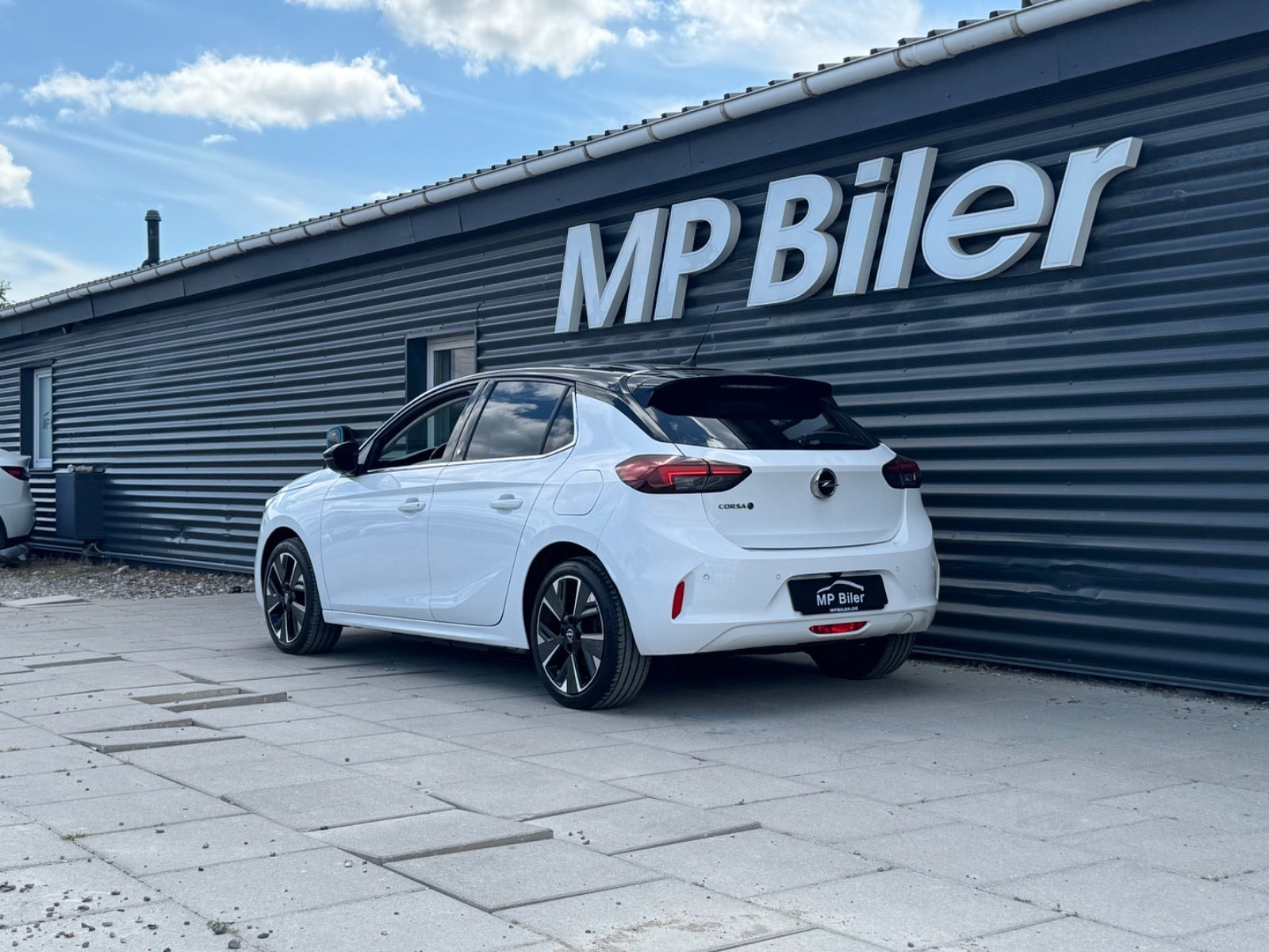 Hvid Opel Corsa-e fra 2021