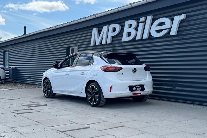 Hvid Opel Corsa-e fra 2021