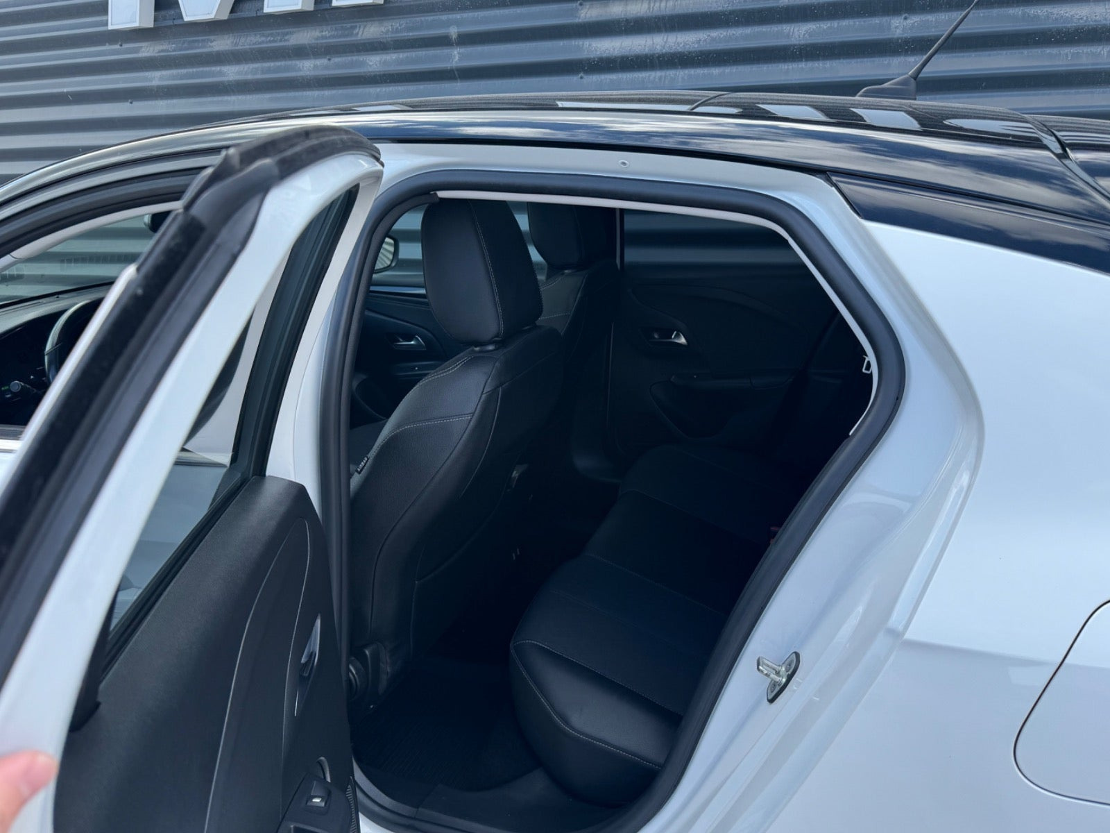Hvid Opel Corsa-e fra 2021