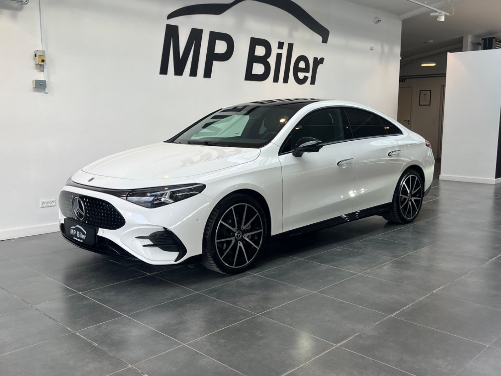 Hvid Mercedes CLA250+ fra 2025