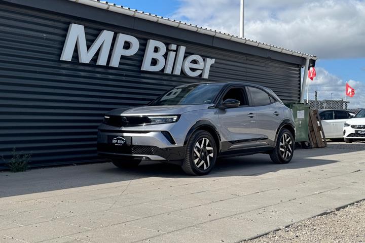 Grå Opel Mokka-e fra 2024