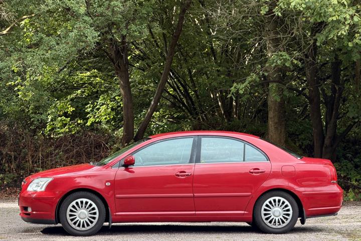 undefined Toyota Avensis fra 2005