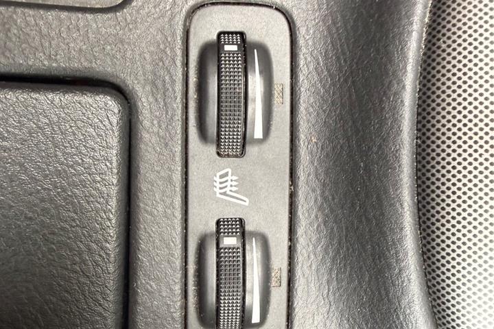 undefined Toyota Avensis fra 2005