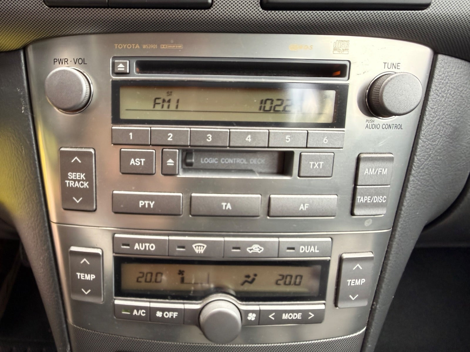 undefined Toyota Avensis fra 2005