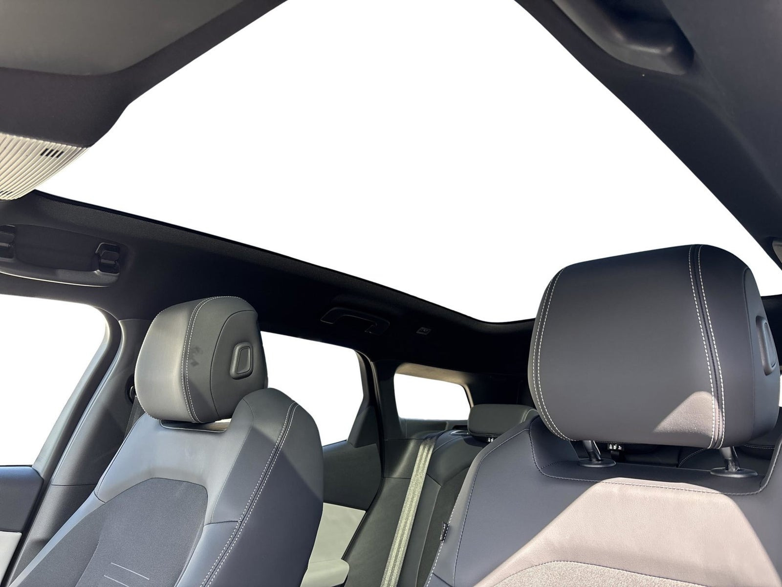 Grå Ford Explorer fra 2024