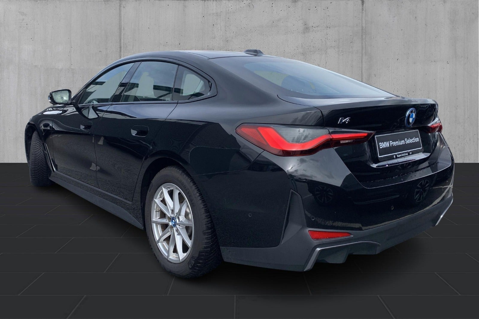 Sort BMW i4 fra 2024