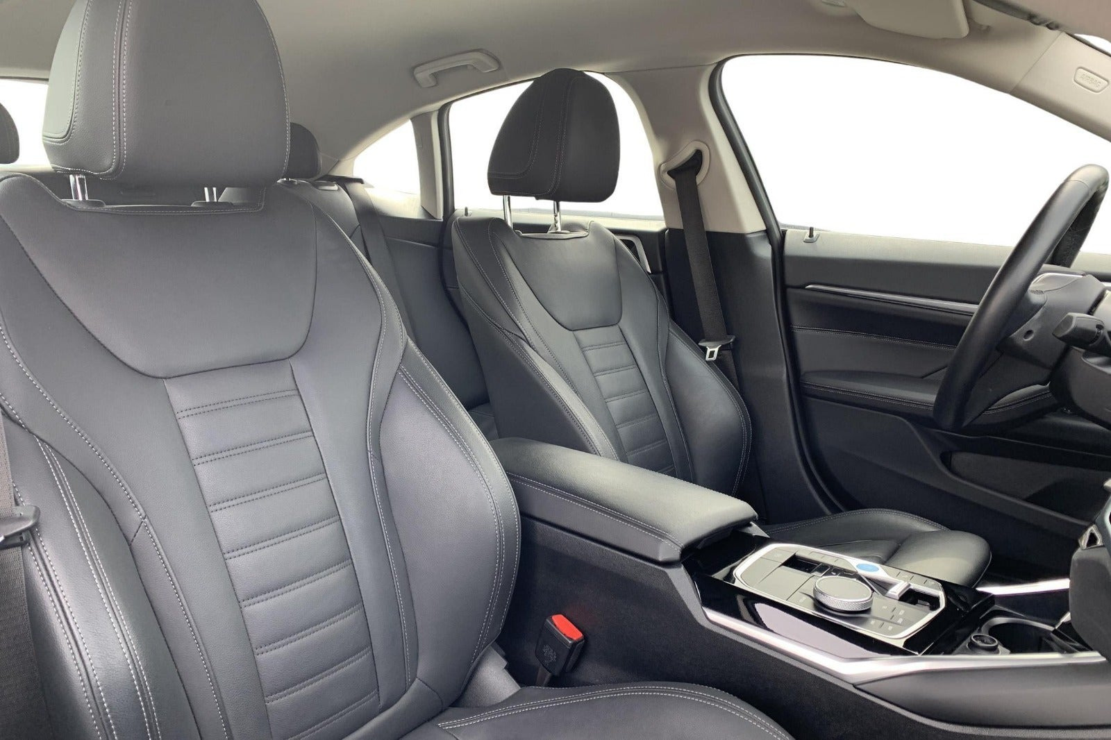 Sort BMW i4 fra 2024