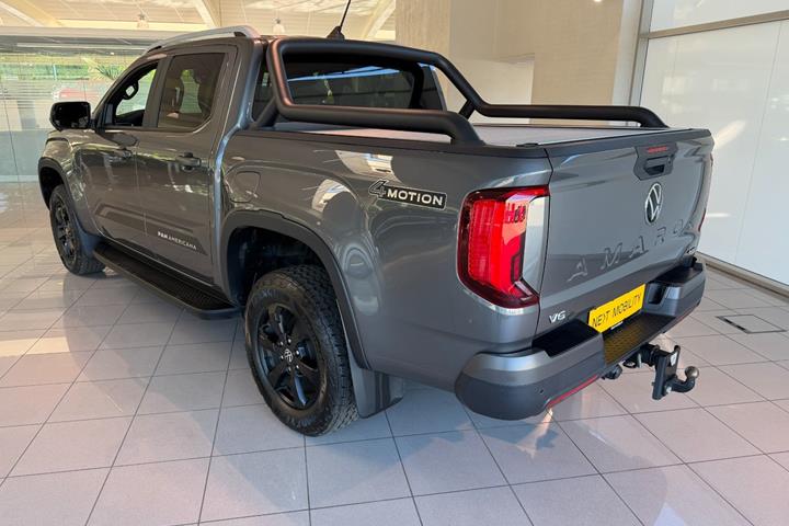 Grå VW Amarok fra 2025