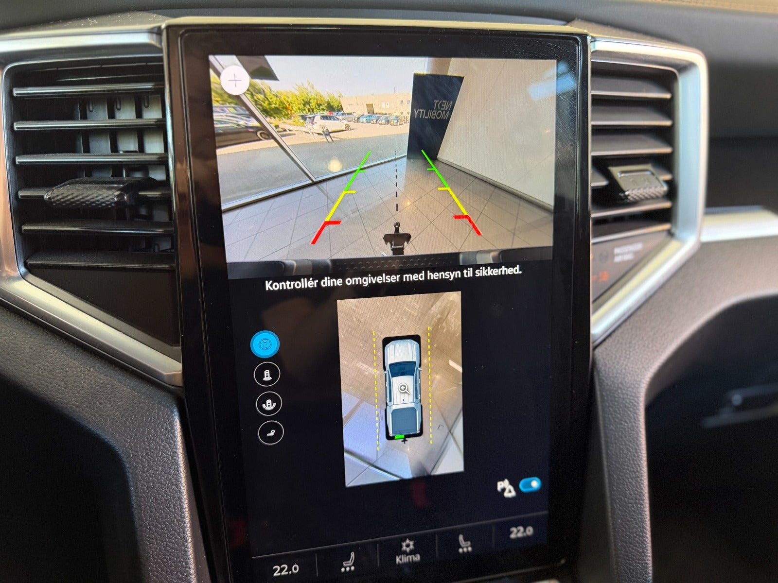 Grå VW Amarok fra 2025