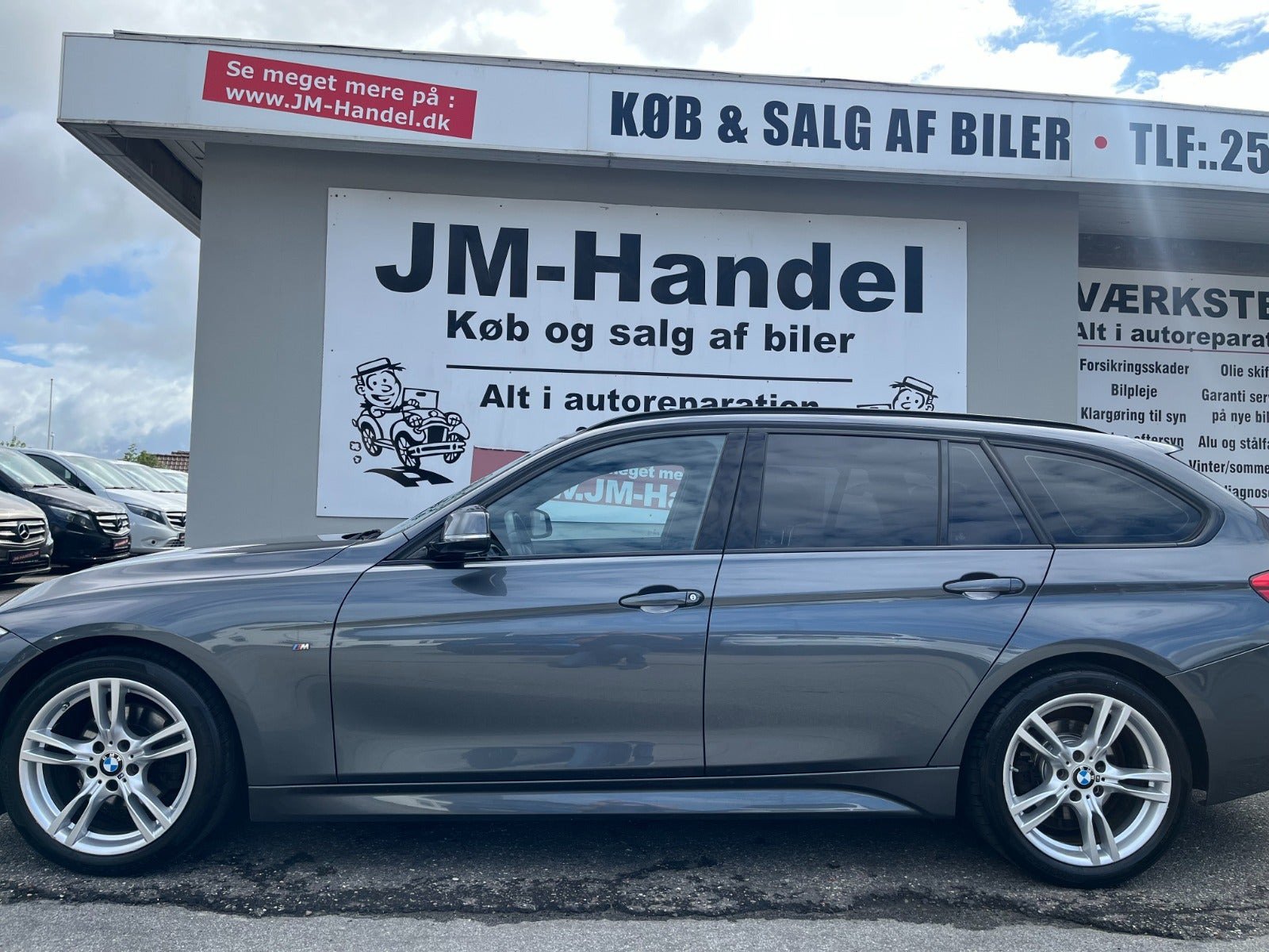 Grå BMW 320d fra 2019