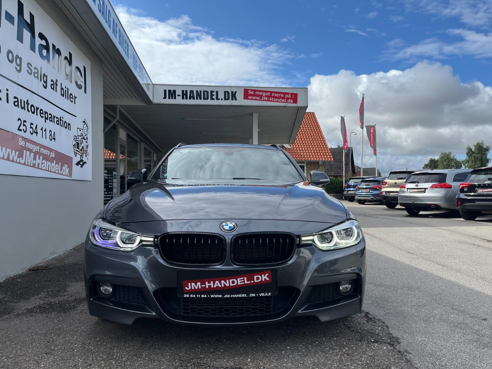 Grå BMW 320d fra 2019