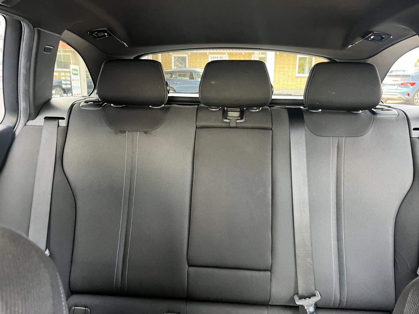 Grå BMW 320d fra 2019