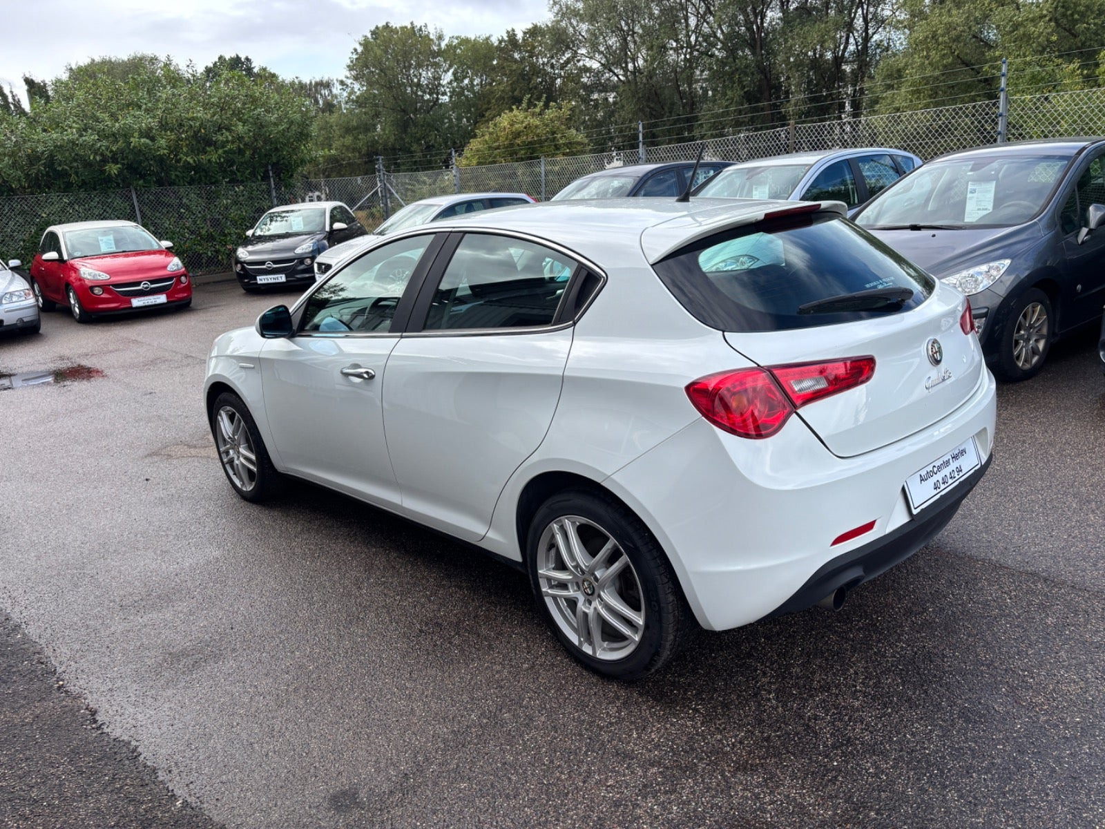 Hvid Alfa Romeo Giulietta fra 2011