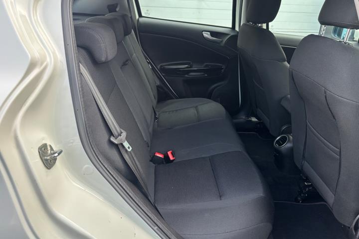 Hvid Alfa Romeo Giulietta fra 2011