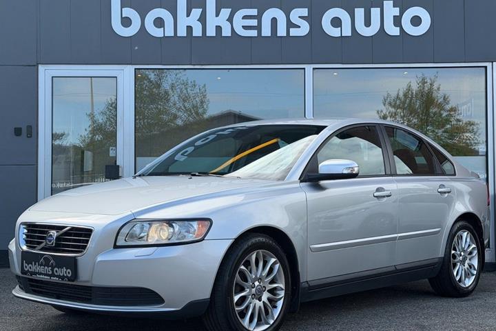 Sølv Volvo S40 fra 2008