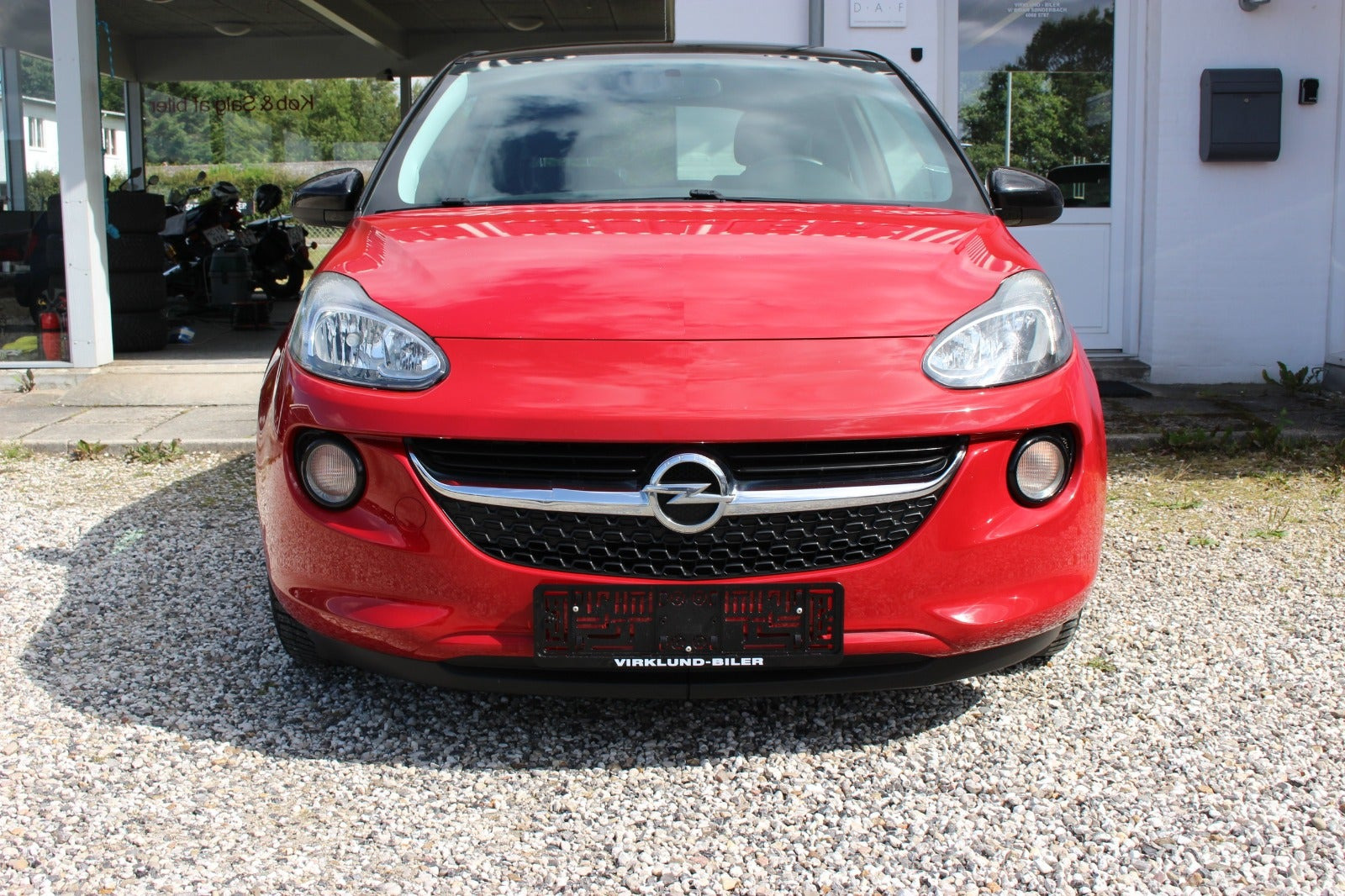Rød Opel Adam fra 2013