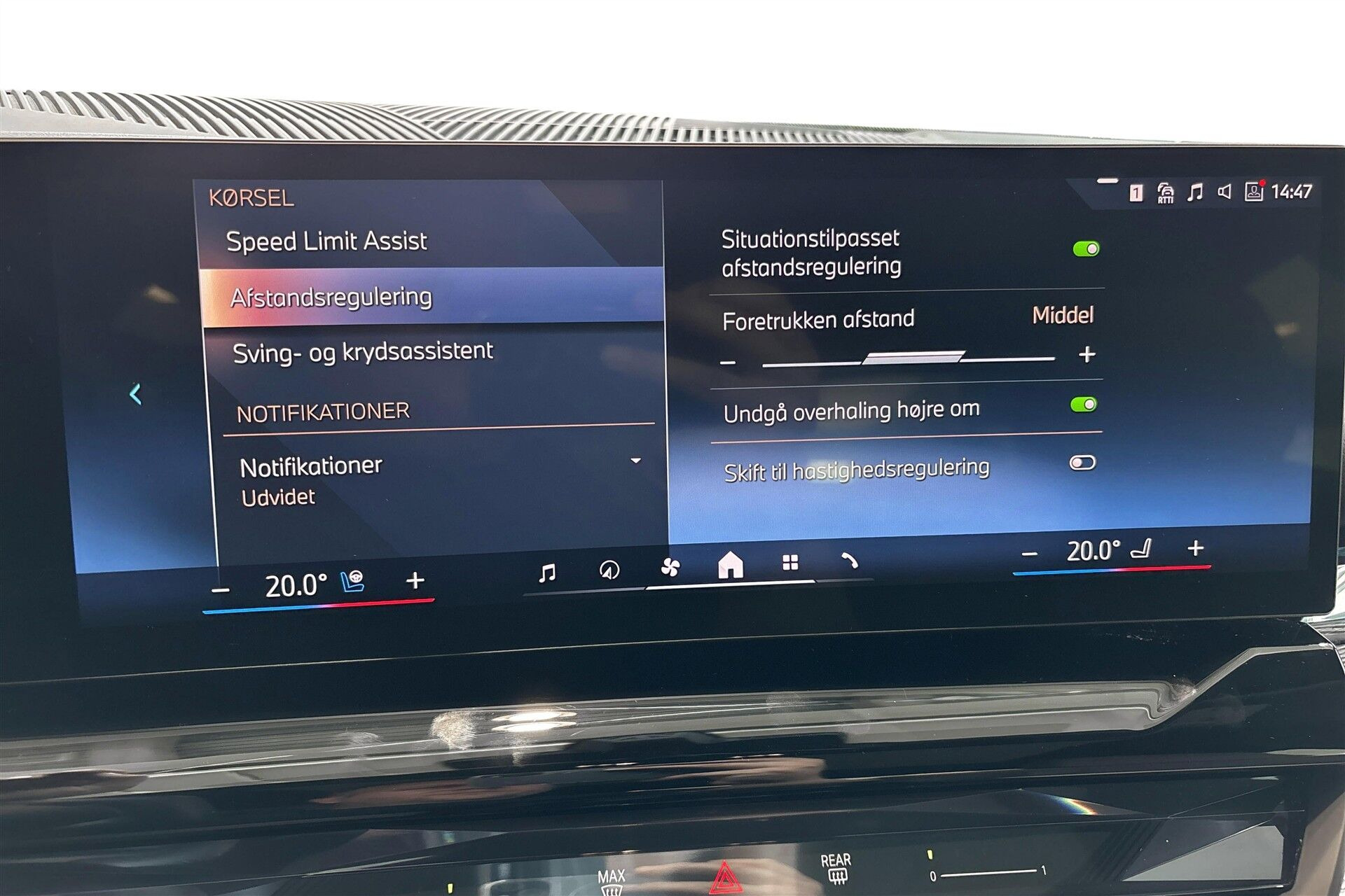 Grå BMW i5 fra 2025