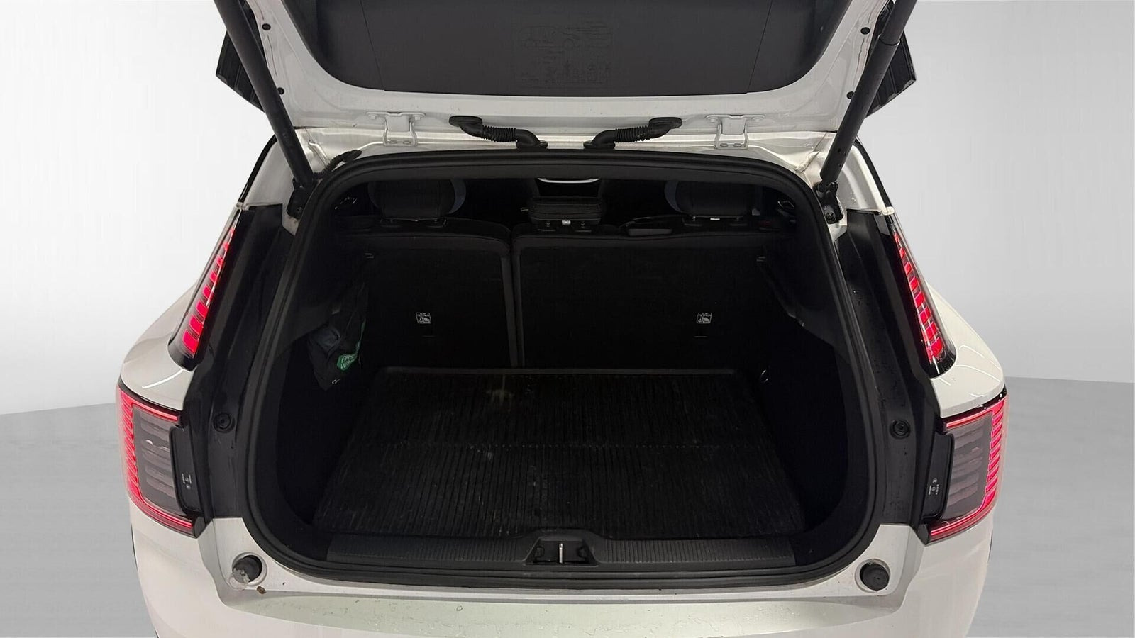 Sort Volvo EX30 fra 2024