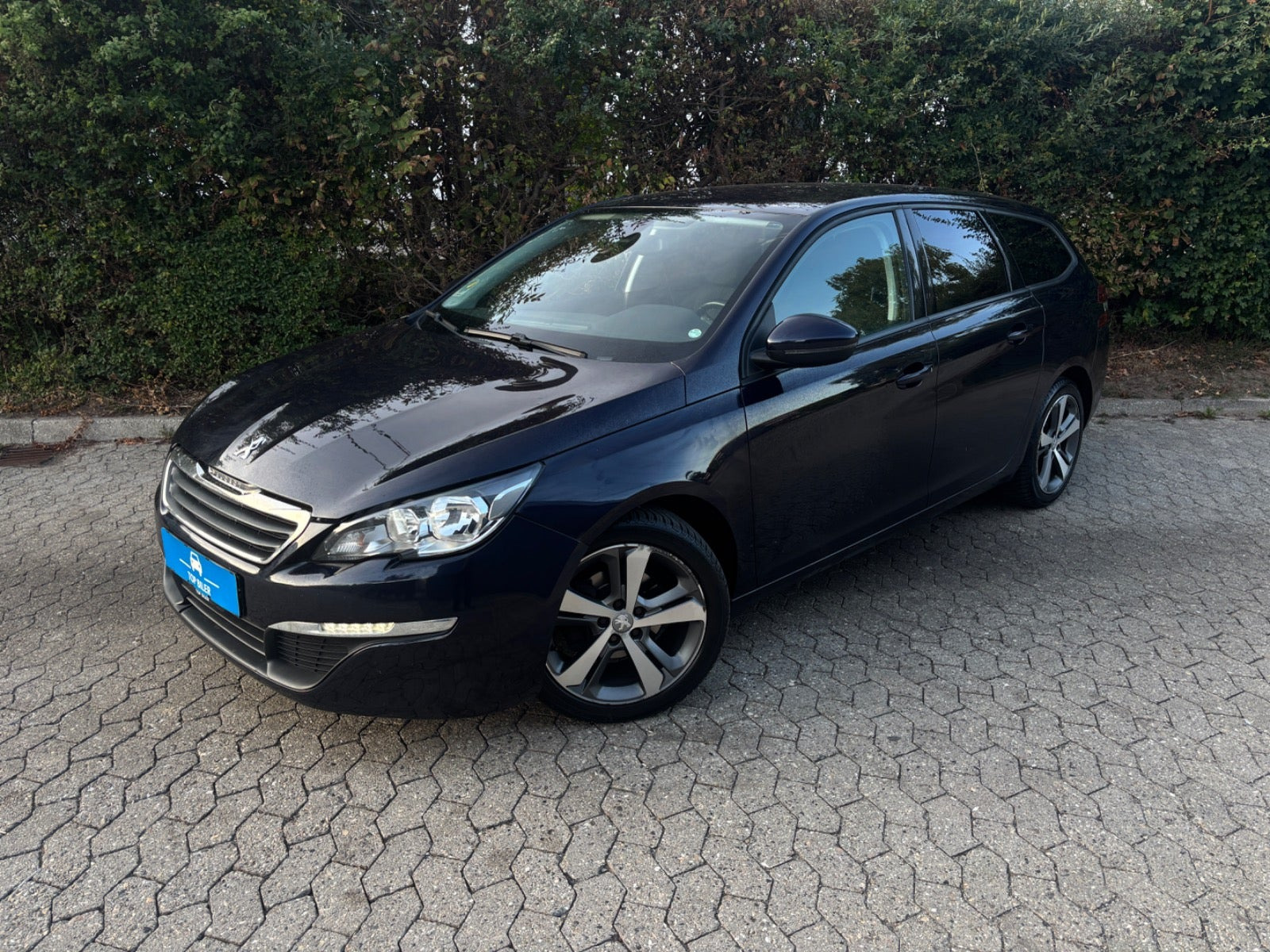 Peugeot 308 1,2 e-THP 130 Allure SW EAT6