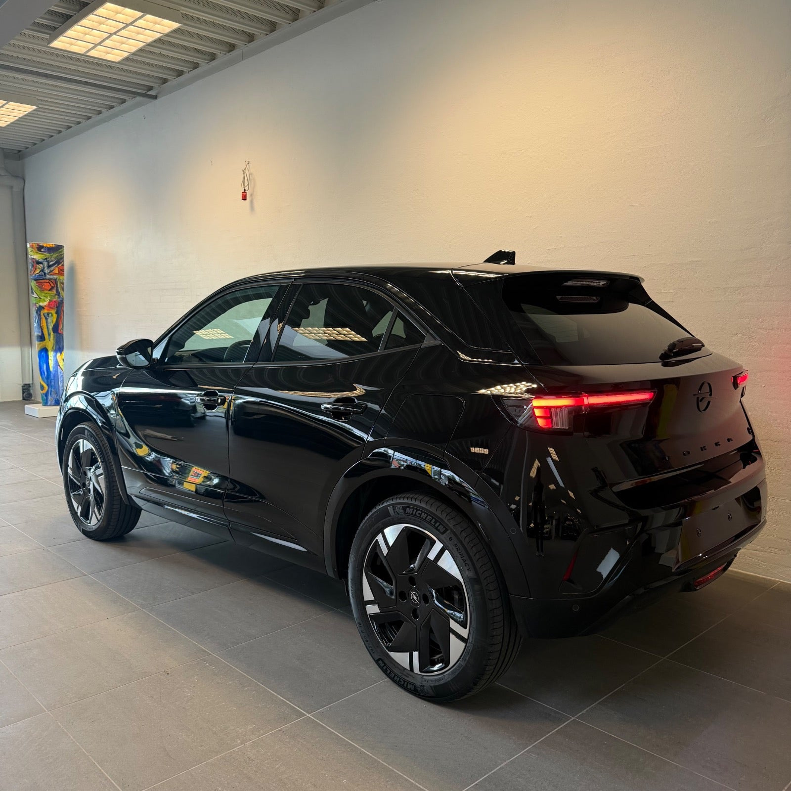Sort Opel Mokka-e fra 2025