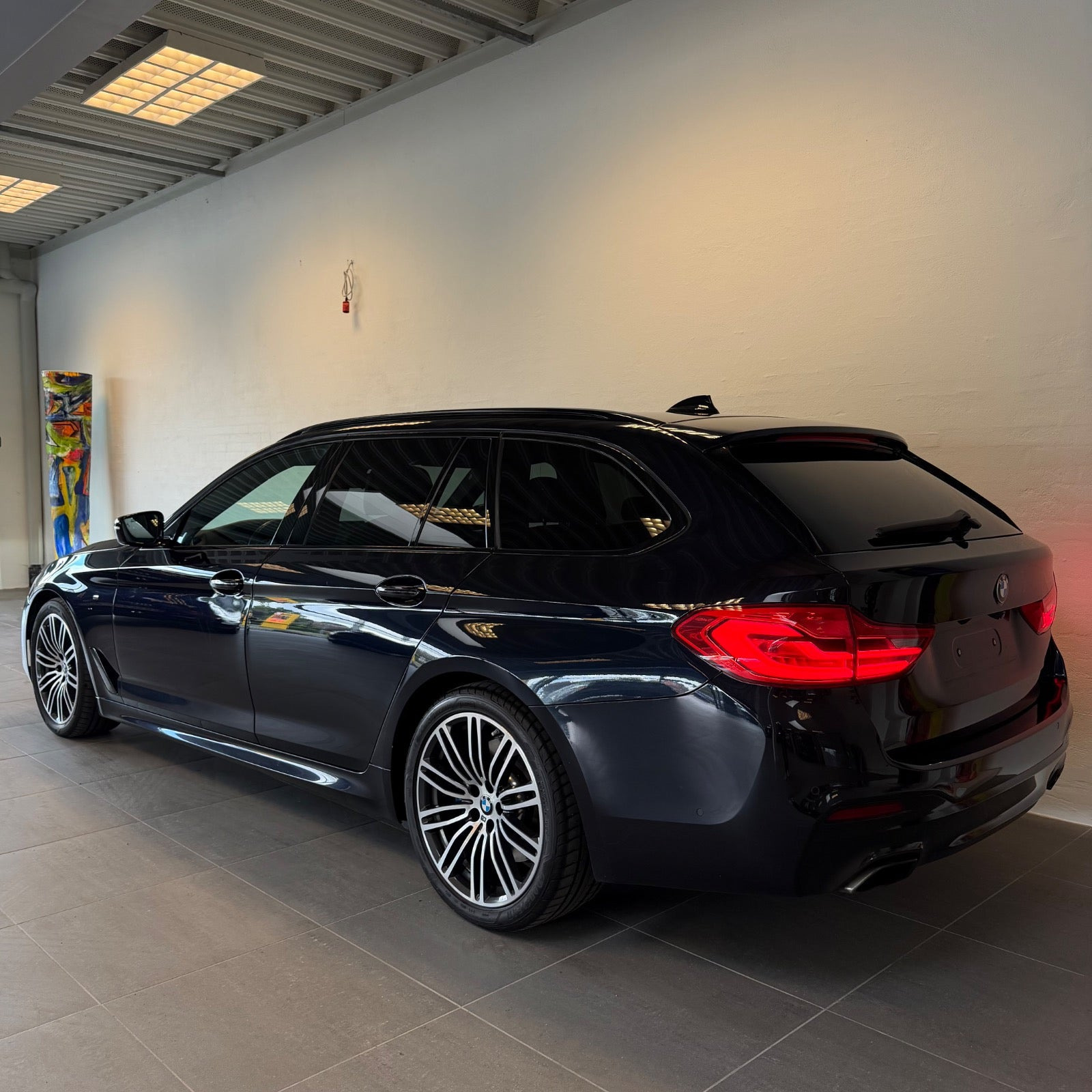 Sort BMW 540d fra 2018