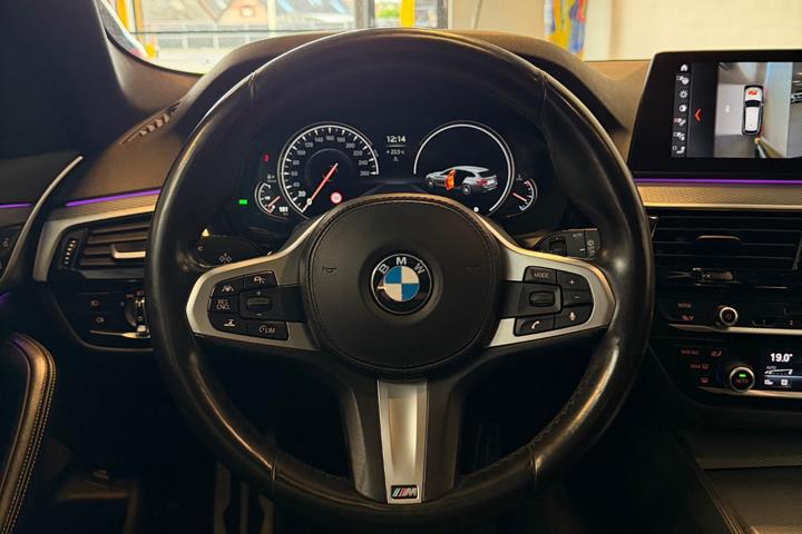 Sort BMW 540d fra 2018