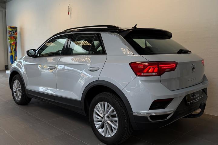 Sølv VW T-Roc fra 2019