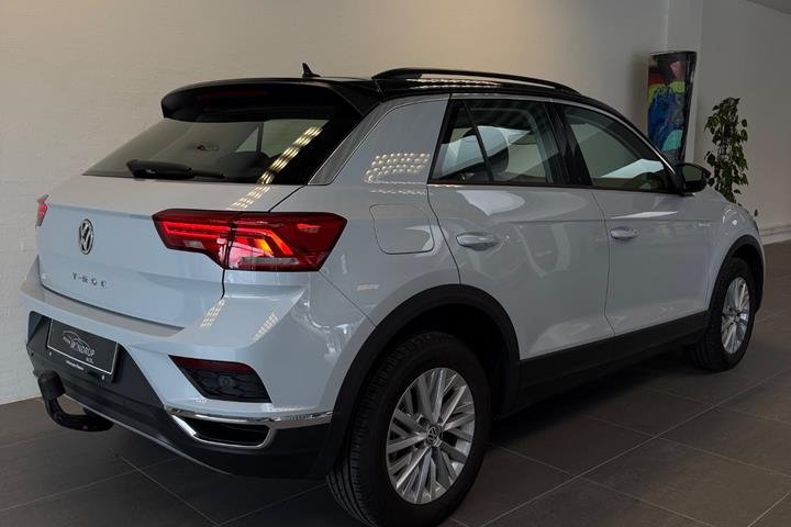 Sølv VW T-Roc fra 2019
