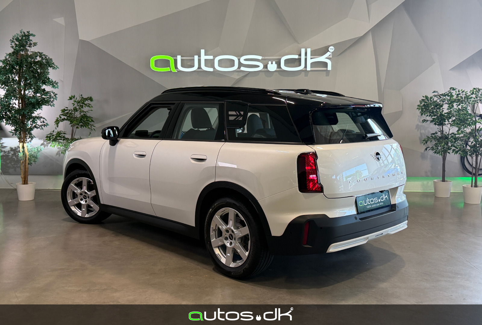 Hvid Mini Countryman E fra 2025