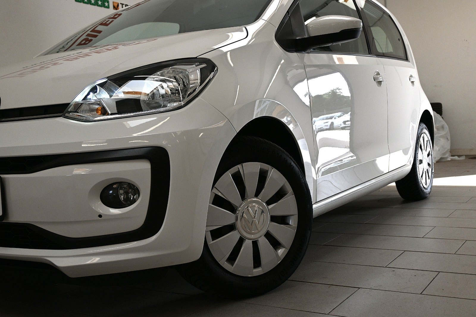 Hvid VW UP! fra 2019
