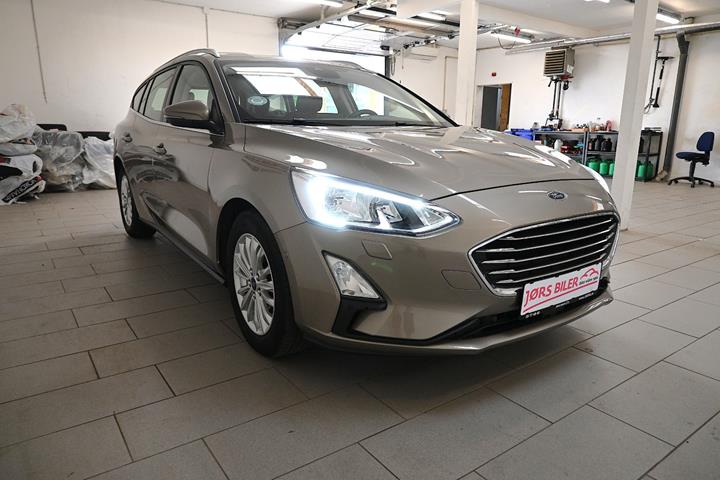 Sølv Ford Focus fra 2019